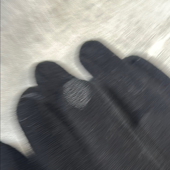 Black Winter Gloves Women Velvet Feel w/ Tech Finger Tips & Grey Accent Button - Picture 6 of 8